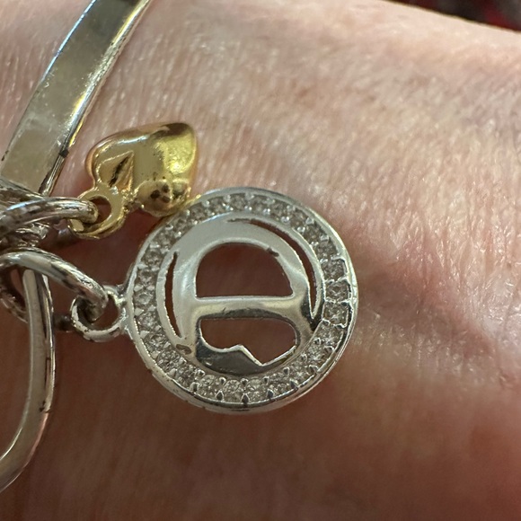 D bracelet - Picture 3 of 4